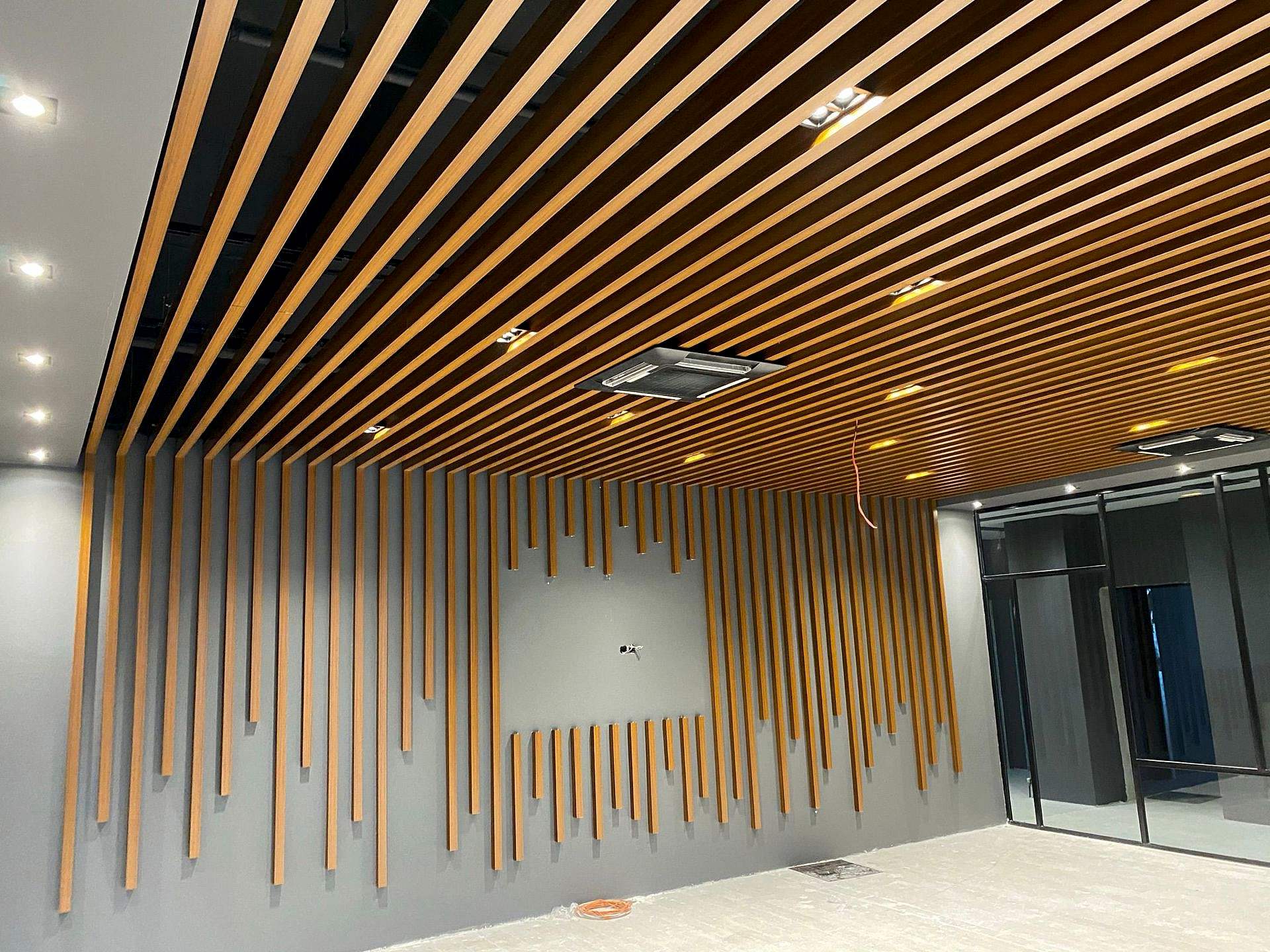 Baffle Tavan Sistemleri | HY Yapı Dekorasyon